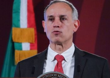 Juez ordena a FGR investigar a López-Gatell por muertes durante pandemia