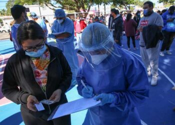 Nuevo León reporta cifra récord de contagios covid; se prepara para ‘pico máximo’