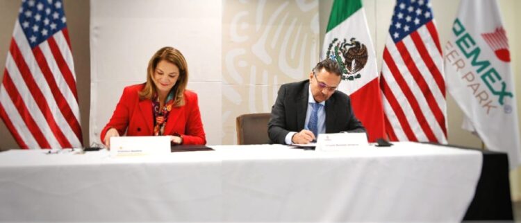 Pemex toma control de refinería Deer Park; concluye compra