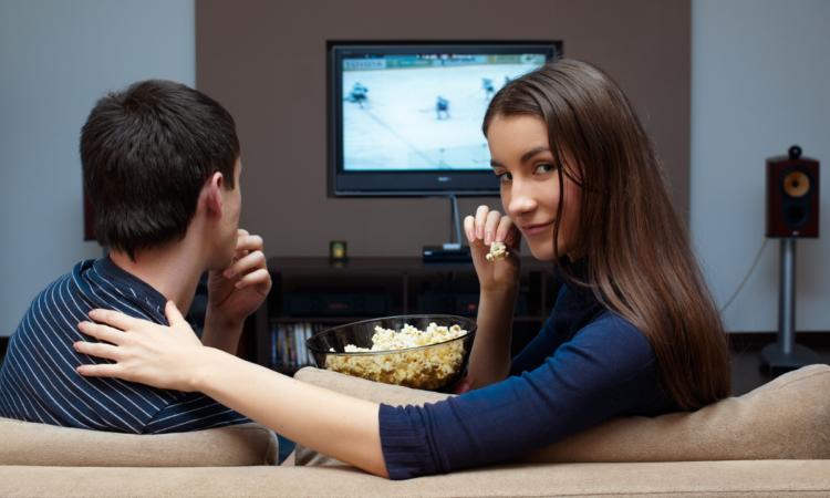 Corte ordena distinguir opinión de información en TV y Radio