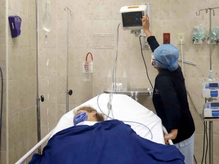 Mujeres denuncian despidos injustificados y acoso sexual en hospital de Chiapas