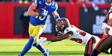 Carneros evitan la remontada de Brady y los Bucaneros