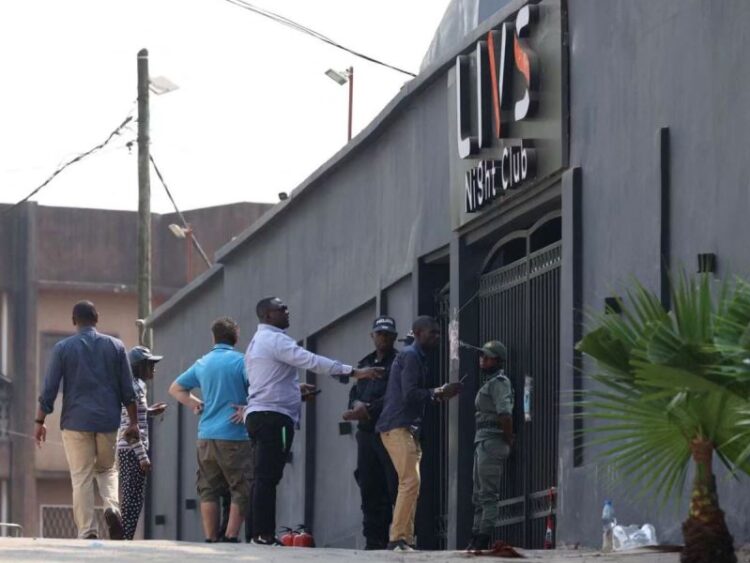 Incendio en discoteca de Camerún deja al menos 16 muertos