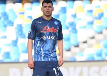 Nápoles golea 4-1 a Salernitana y es segundo en Italia