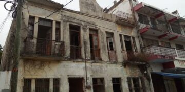 Cerca de 600 negocios con fachadas de comercios en mal estado en Tampico