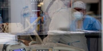 Suman 3,879 petroleros muertos por COVID-19