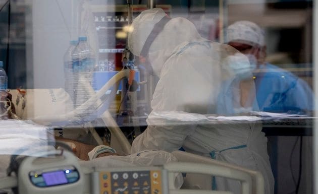 Suman 3,879 petroleros muertos por COVID-19