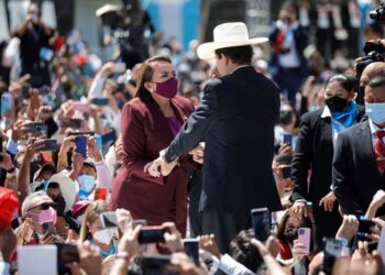 Xiomara Castro primera mujer en asumir la presidenta de Honduras