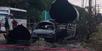 Explota pipa de chapopote en la colonia Miramar en Altamira