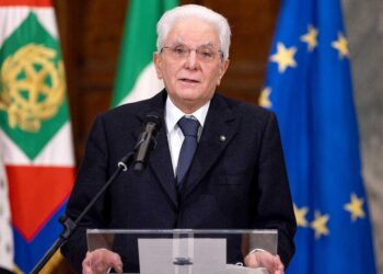 Italia reelige al presidente Mattarella, unidad del gobierno se tambalea