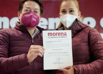 Entregan constancia a Marina Vitela como precandidata única en Durango