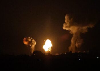 Israel bombardea Gaza tras lanzamiento de cohetes
