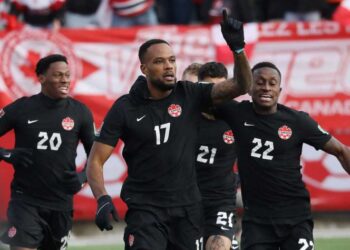Canadá derrota 2-0 a EU y afianza liderato de Concacaf