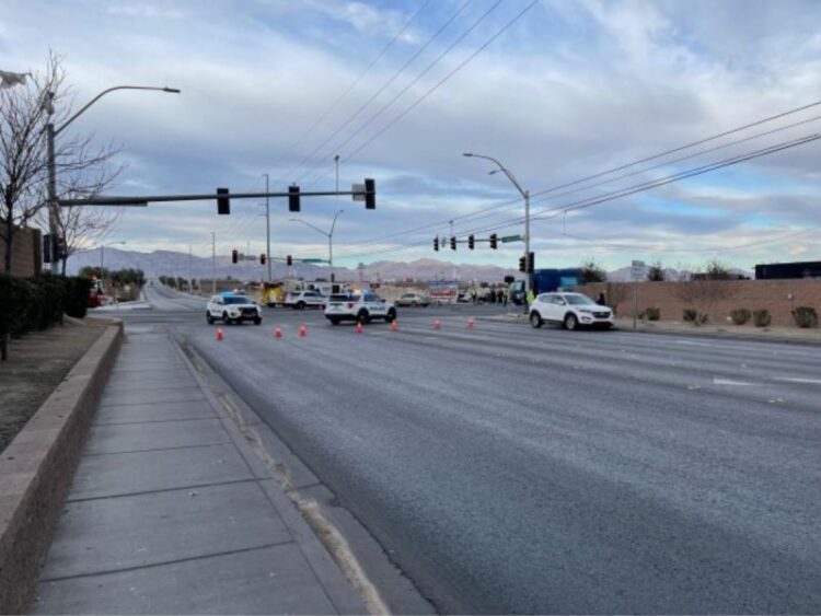 Conductor se salta semáforo en Las Vegas y causa carambola; hay 9 muertos