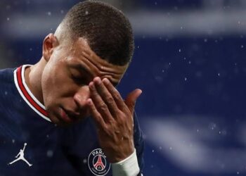 Amenazan a Mbappé en un mural en Francia