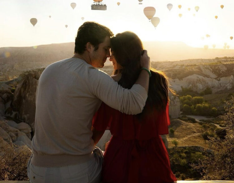 Diego Boneta le dio el anillo de promesa a Renata Notni en Nueva York