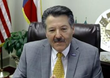 Alcalde de Laredo declara emergencia de salud y emite orden de mitigación COVID-19