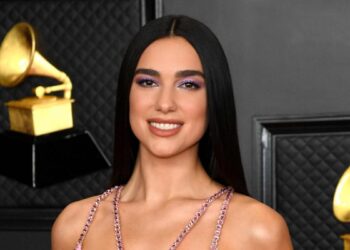 Dua Lipa se prepara para grabar su primer documental