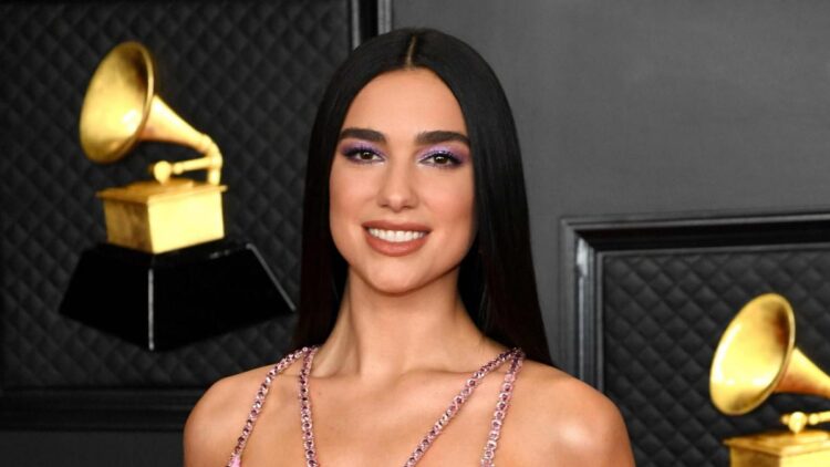 Dua Lipa se prepara para grabar su primer documental