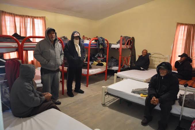 Listos albergues de Victoria por llegada de frente frío