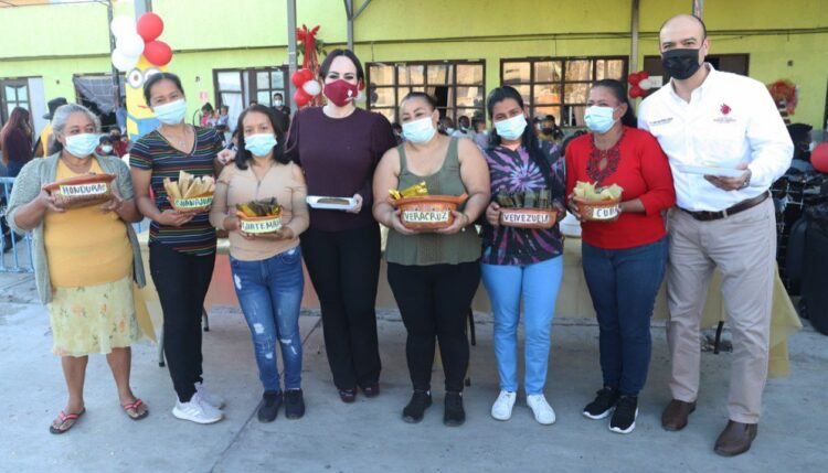 Municipio comparte Rosca d Reyes con niños migrantes