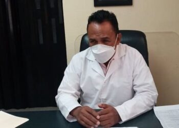 Casos COVID con síntomas leves gracias a vacunas: Castañeda