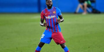 Samuel Umtiti se lesiona en entrenamiento