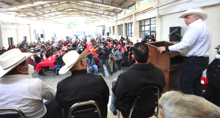 Arropan al Truco en el sector rural del PRI