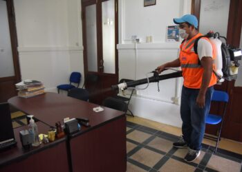 Piden suspender fiestas ante aumento de Covid