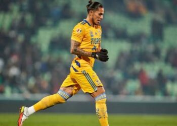 Tigres habla de Carlos Salcedo y lo señalan como berrinchudo