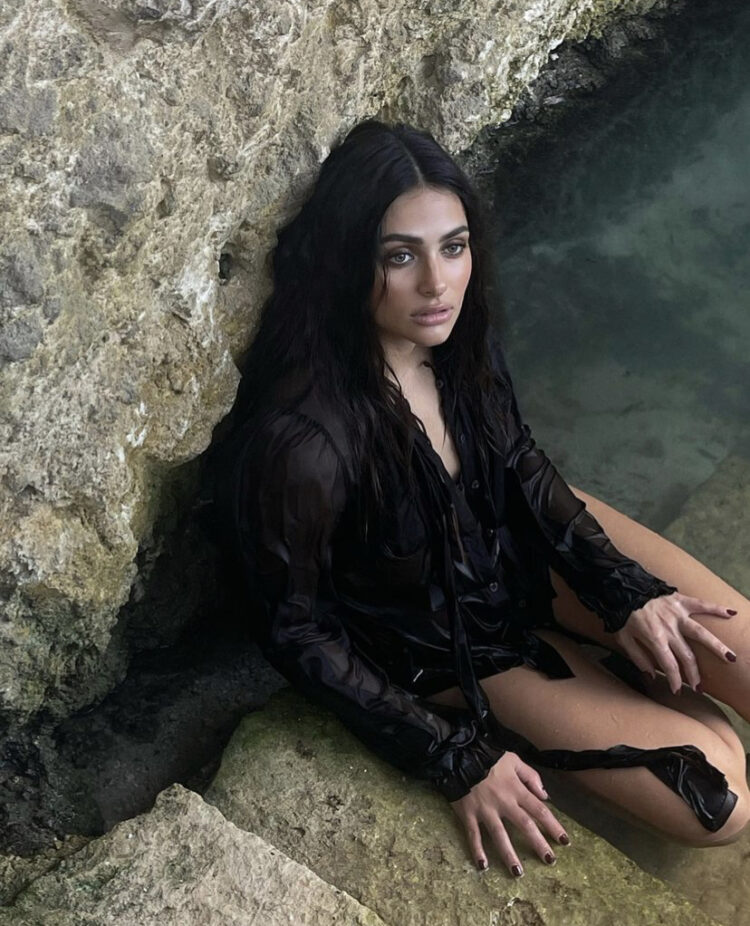 Renata Notni lista para comerse el mundo este 2022