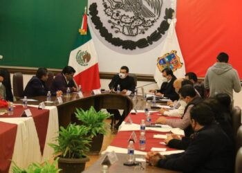 Instala alcalde Lalo Gattás Mesa de Salud Municipal