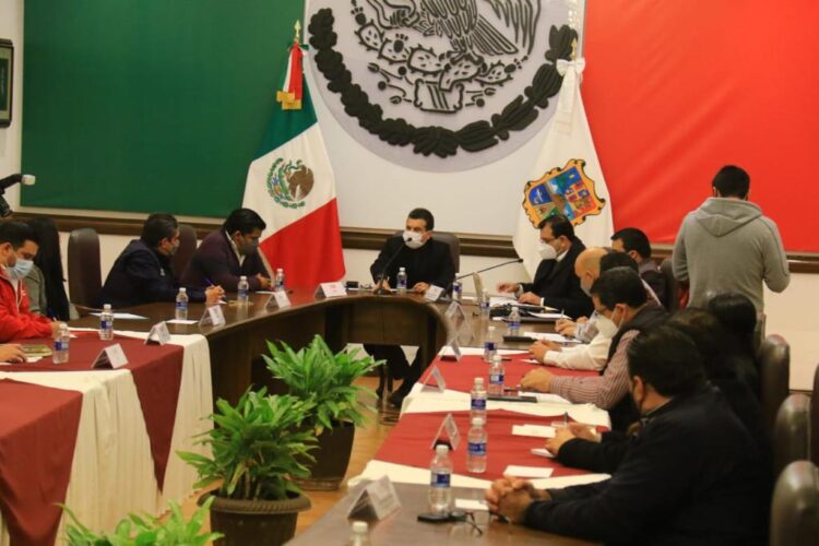 Instala alcalde Lalo Gattás Mesa de Salud Municipal