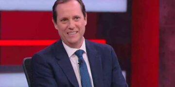 Paco Villa da positivo a covid y no estará en la transmisión con TUDN