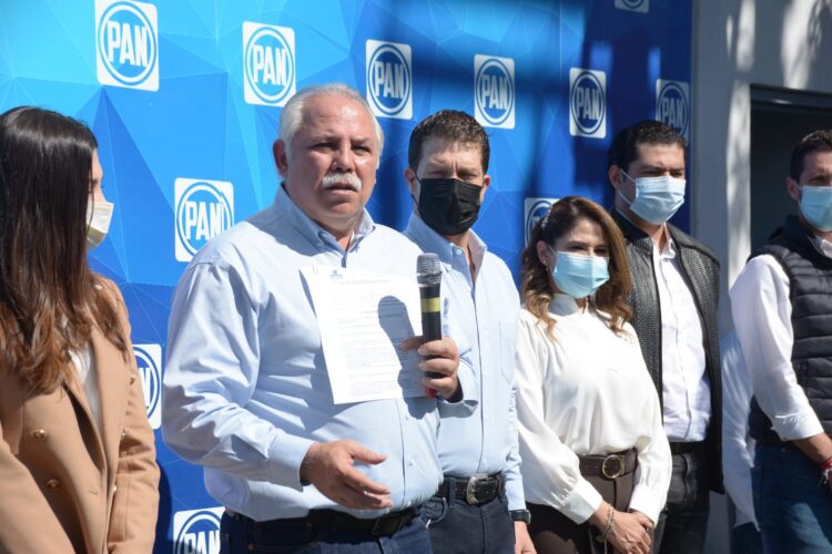 Se registra César Verástegui como precandidato a la gubernatura