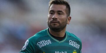 Jean Meneses, da positivo a Covid-19