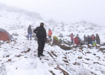 Rescatan a turistas en el Nevado de Toluca