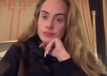 Entre lagrimas, Adele pospone sus shows en Las Vegas