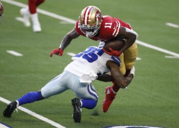 Dallas enfrenta a San Francisco en primera ronda de playoff de NFL