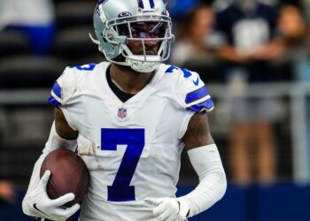 Se lesiona esquinero de Dallas Trevon Diggs