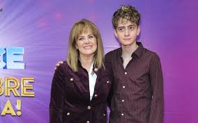 Ericka Buenfil y su hijo dan positivo a covid-19