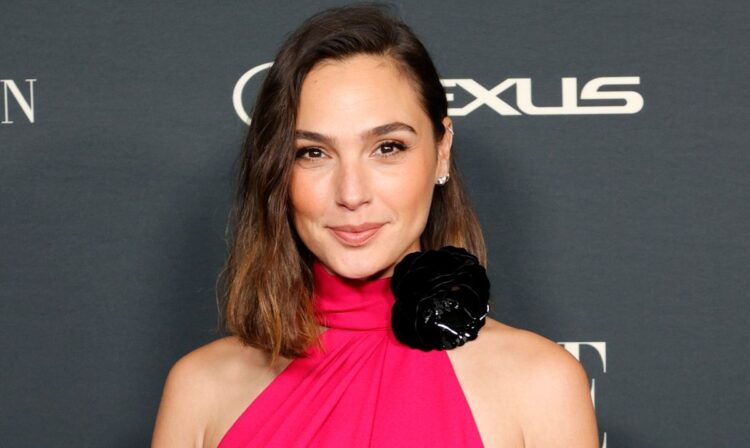 Gal Gadot se arrepiente de cantar “Imagine” al inicio de la pandemia.
