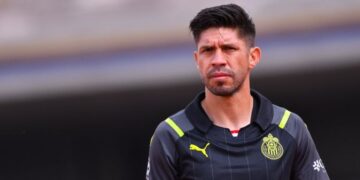 Oribe Peralta anuncia su retiro del Futbol.