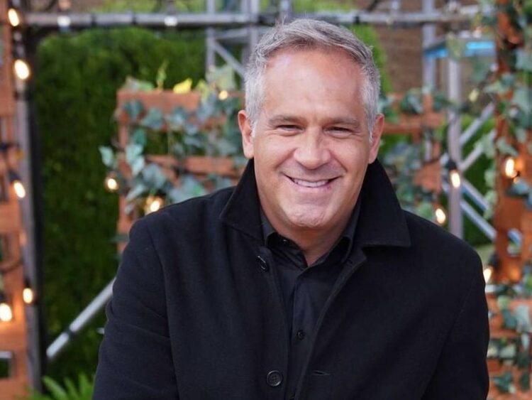 Arath de la Torre vence al Covid y puede regresar a su trabajo