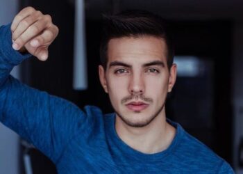 Vadhir Derbez acusado de tener trabajo gracias a sus influencias