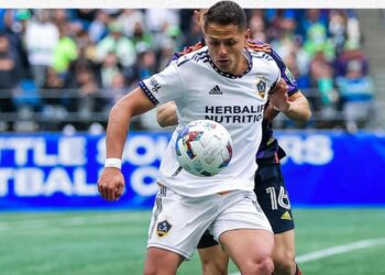 ‘Chicharito’ anota pero no logra evitar la derrota del Galaxy
