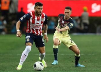 Chivas deja ir vivo al América del Clásico Nacional
