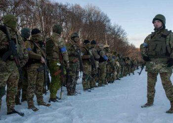 Cerca de mil 300 soldados ucranianos han muerto en invasión rusa: Zelenski