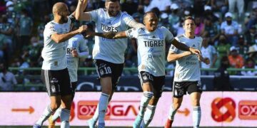 Tigres de la UANL golea 3-0 al Esmeraldas de León