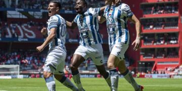 Pachuca  golea 3-0 al Toluca en La Bombonera
